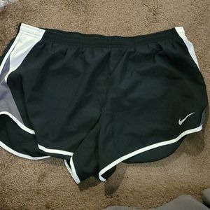 Nike Dri Fit Black Shorts 1X 🌷